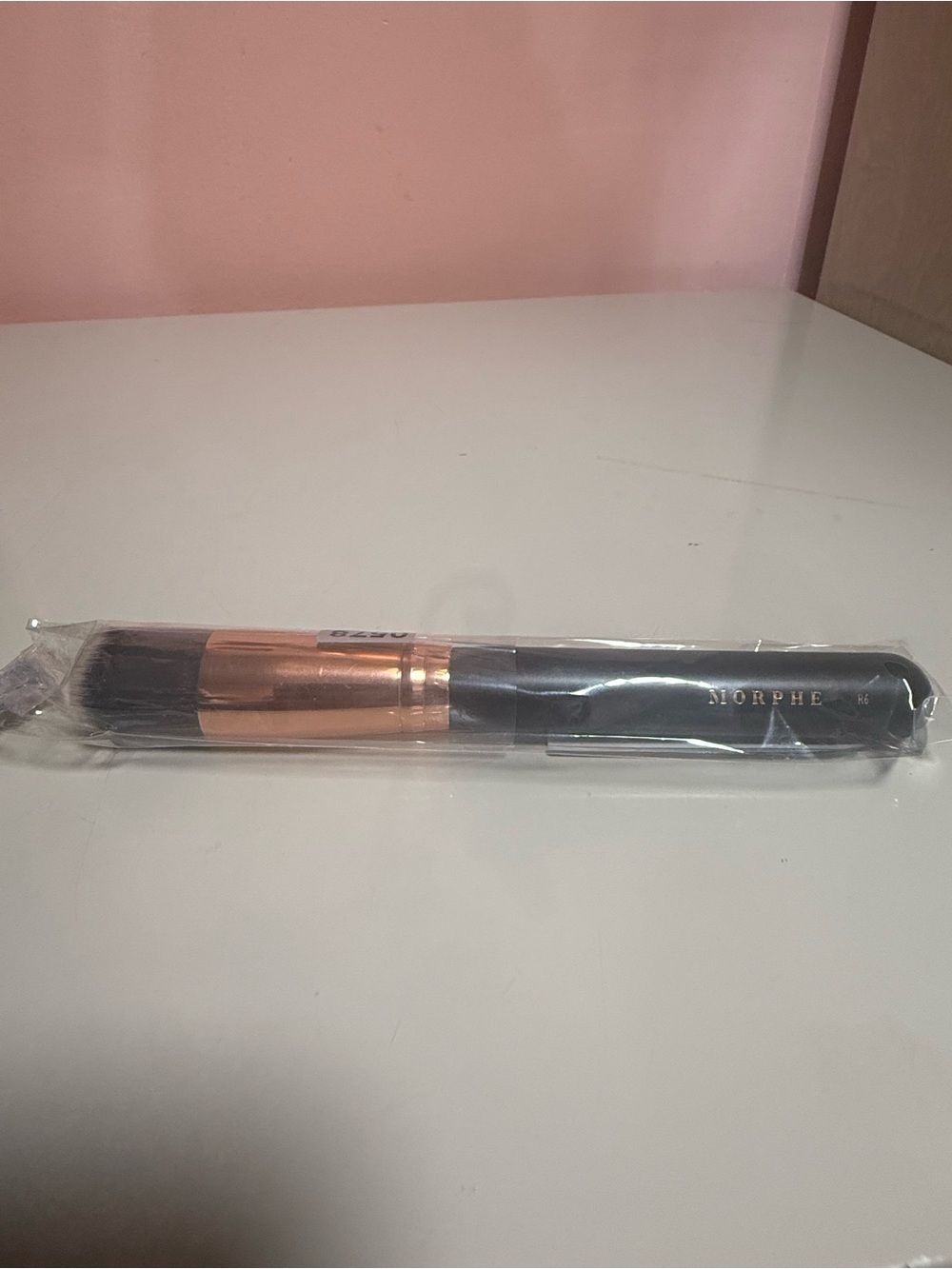 Morphe R6 Blush Brush Makeup Brush Black Handle Rose Gold Accent